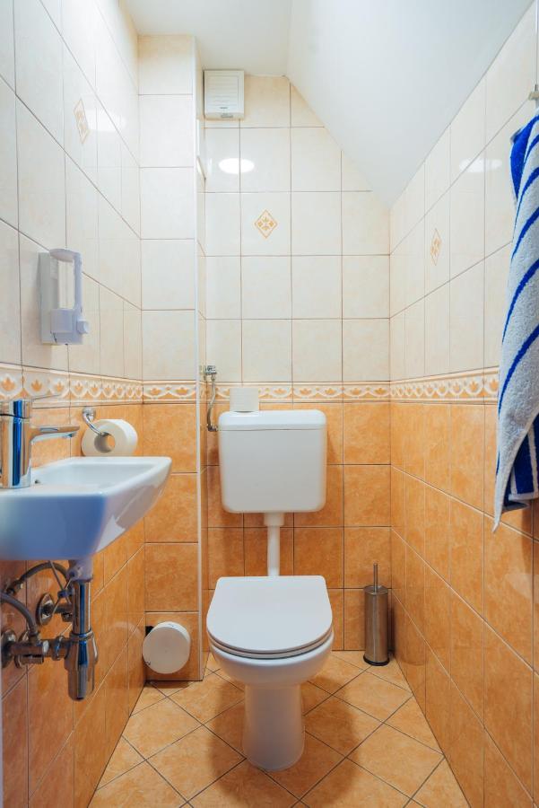 Stol Apartments Zirovnica Exterior foto